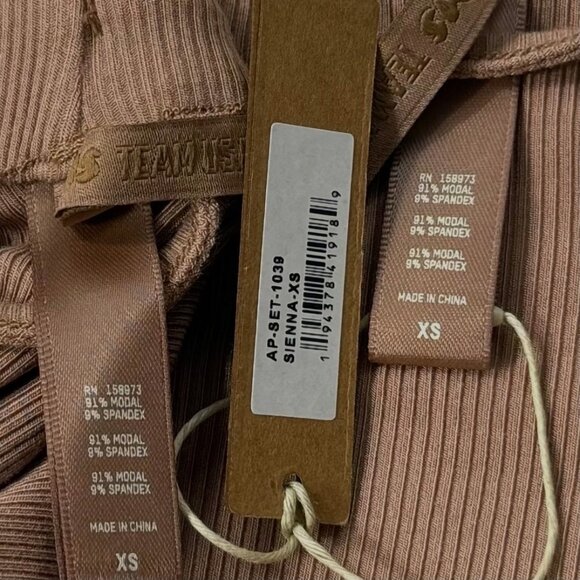 SKIMS Soft Lounge Sleep Set Team USA Sienna XS - Picture 11 of 13